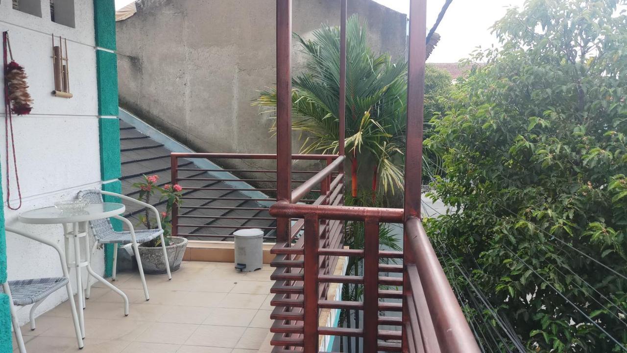 Seventeen Homestay Bandung Exterior photo